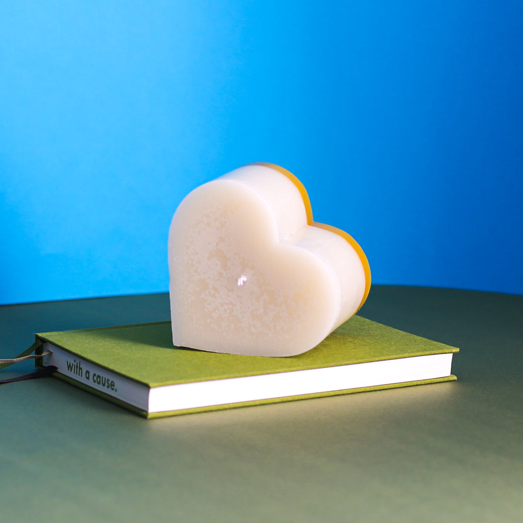 Jasmin, Green Tea & Mulberry Heart Candle